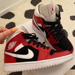 Women’s Air Jordan 1 Mid